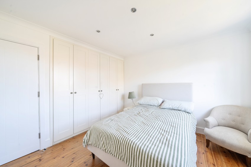 Images for Lyndhurst Rise, Chigwell