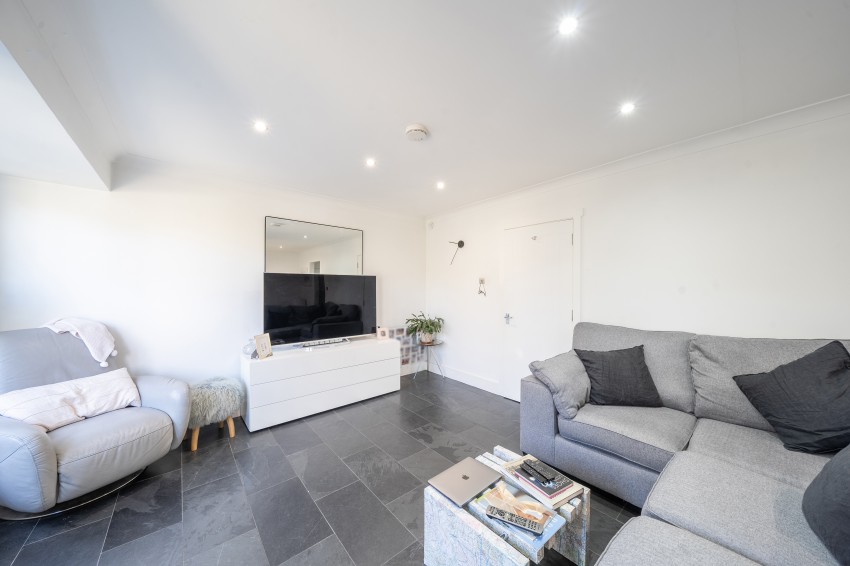 Images for Lyndhurst Rise, Chigwell