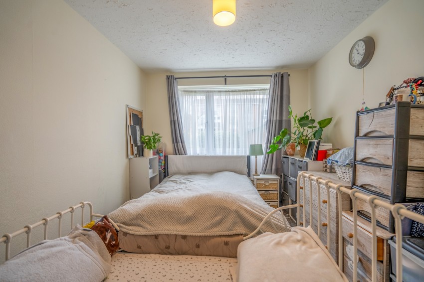 Images for Dellow Close, Ilford