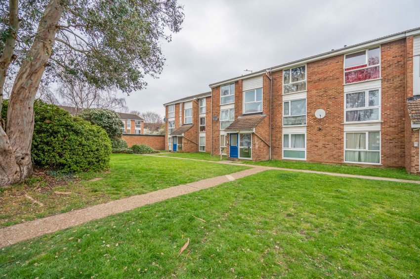 Images for Dellow Close, Ilford