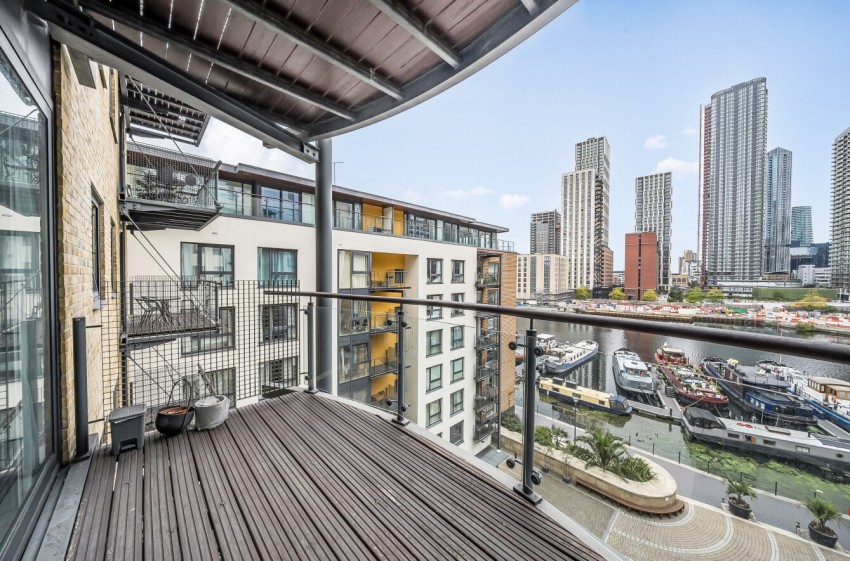 Images for Boardwalk Place, London