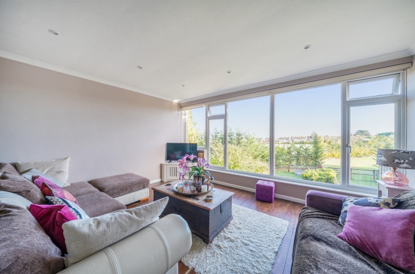 Images for Willowmead, Chigwell