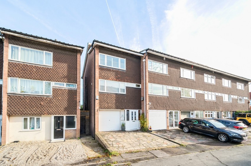 Images for Willowmead, Chigwell