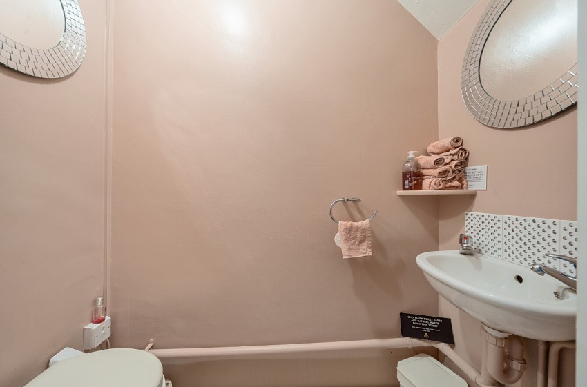 Images for Willowmead, Chigwell