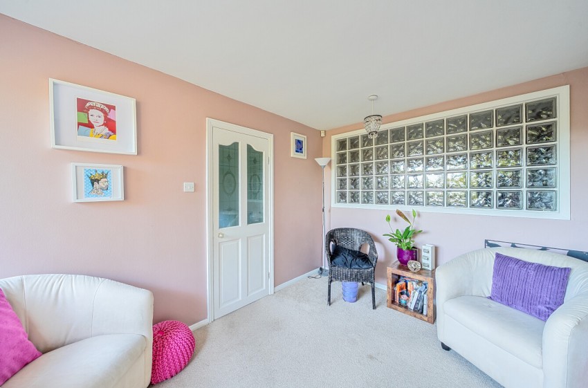 Images for Willowmead, Chigwell